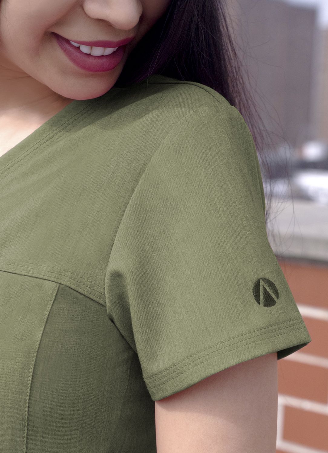 Blusa médica con escote en V y escote en forma de corazón para mujer, colección Pro Heather, estilo: P4210