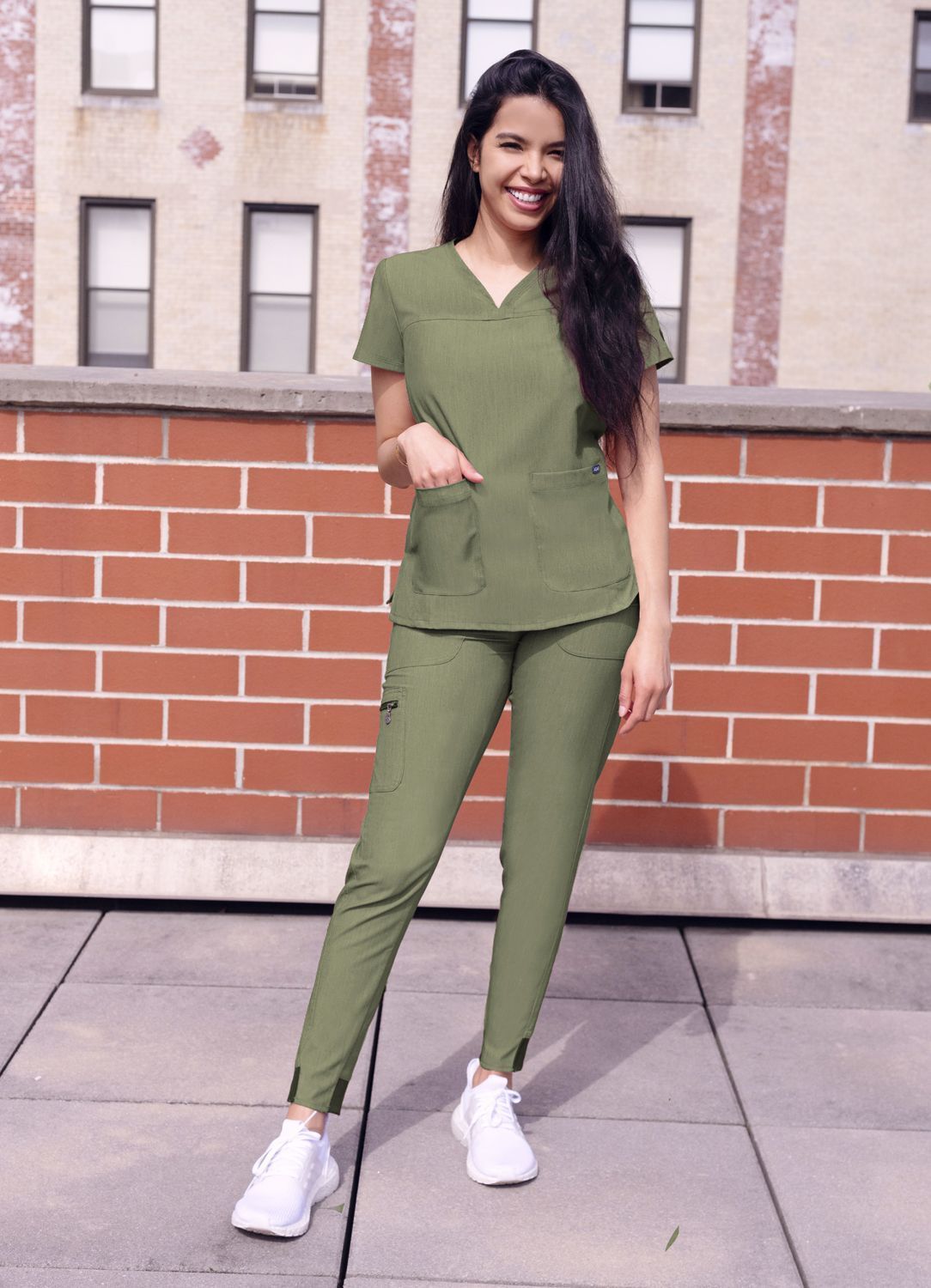 Blusa médica con escote en V y escote en forma de corazón para mujer, colección Pro Heather, estilo: P4210